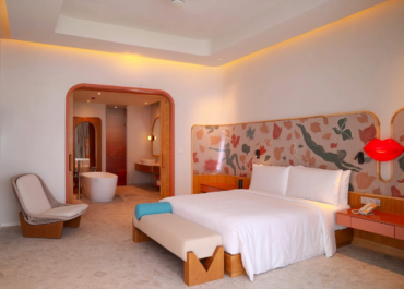 THE STANDARD, PATTAYA NA JOMTIEN
