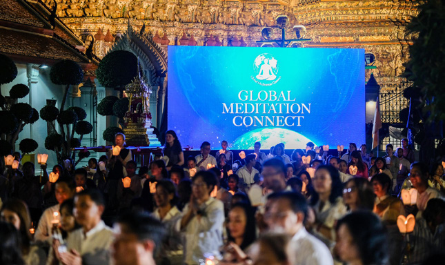 Launch of
Global Meditation Connect
at Wat Arun Temple